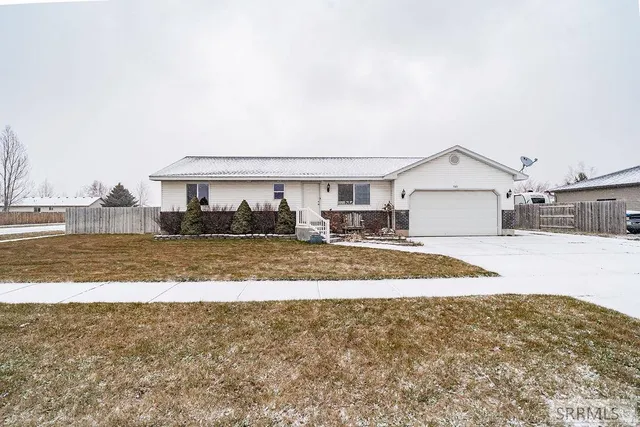 $390,000 | 3321 East Larson Drive, Idaho Falls, ID 83401