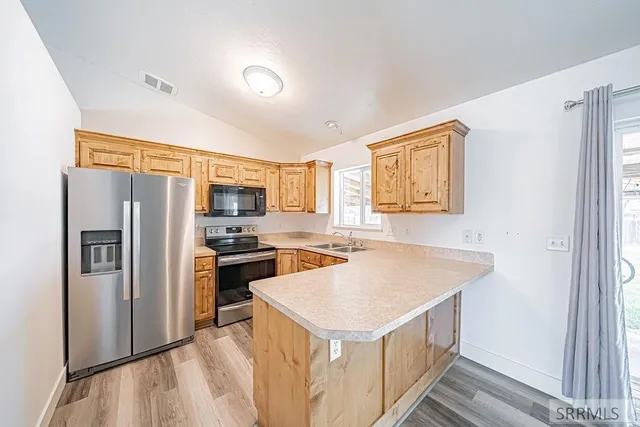 $390,000 | 3321 East Larson Drive, Idaho Falls, ID 83401