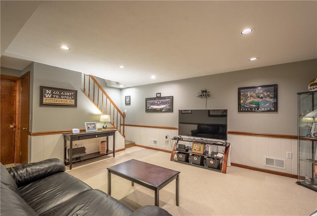 271 Manor Road Wexford, PA 15090 - Photo 17 of 25