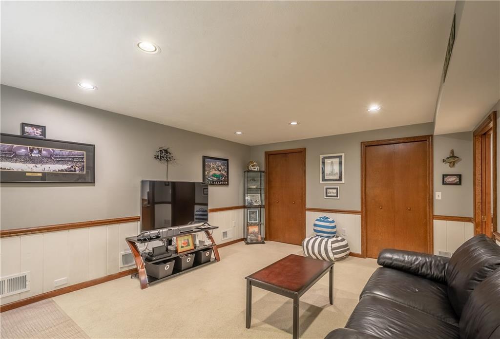 271 Manor Road Wexford, PA 15090 - Photo 18 of 25