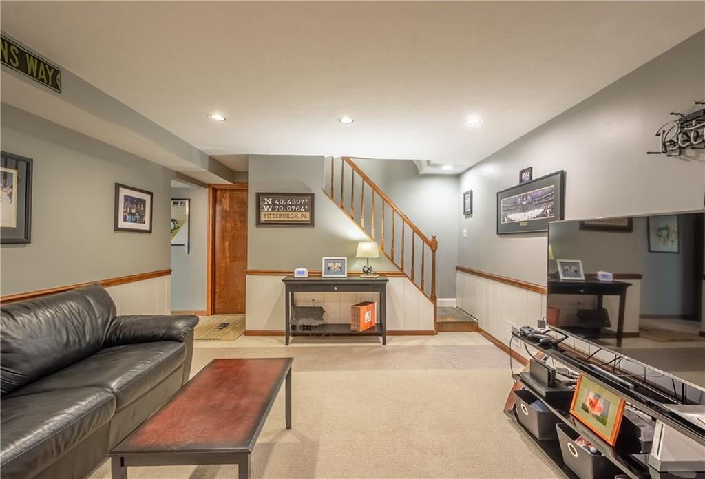 271 Manor Road Wexford, PA 15090 - Photo 19 of 25