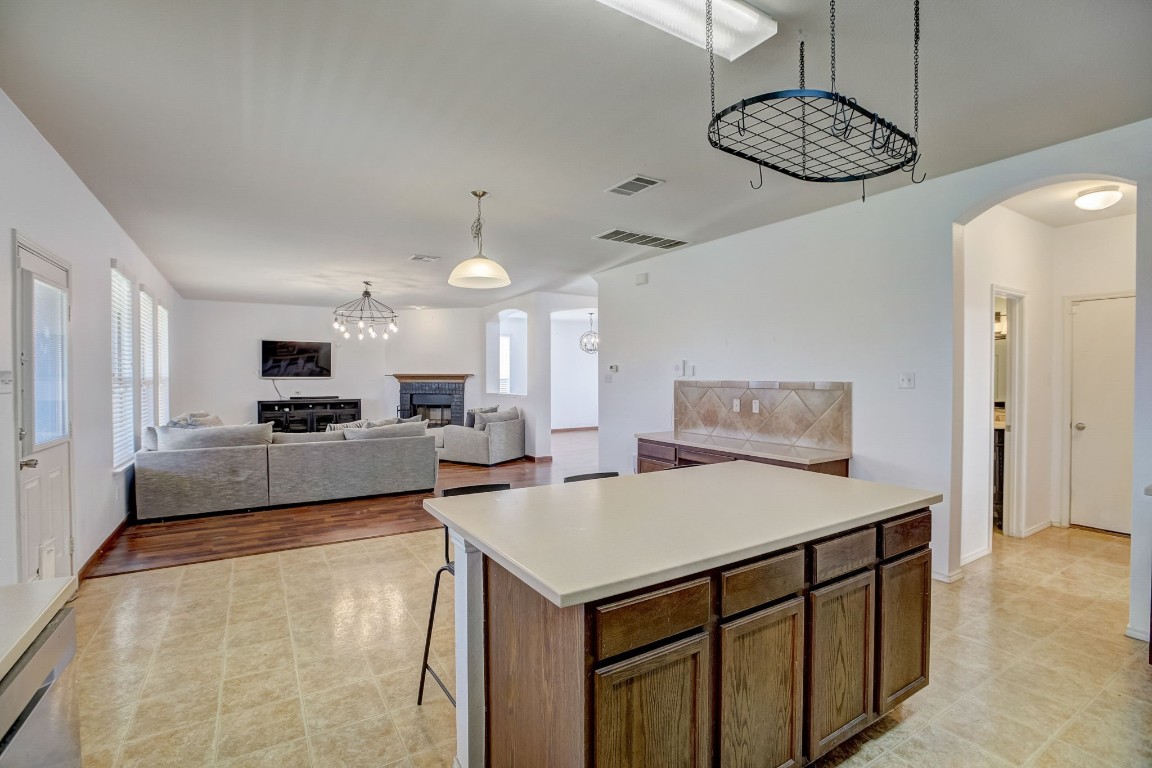 305 Waterlily Way Hutto, TX 78634 - Photo 15 of 40