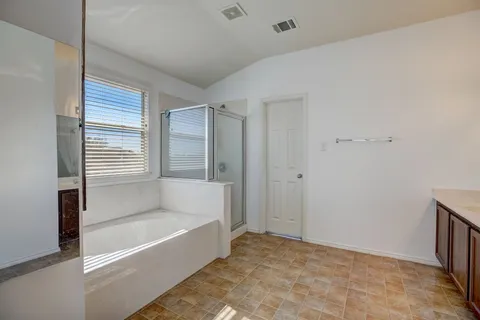 $350,000 | 305 Waterlily Way, Hutto, TX 78634