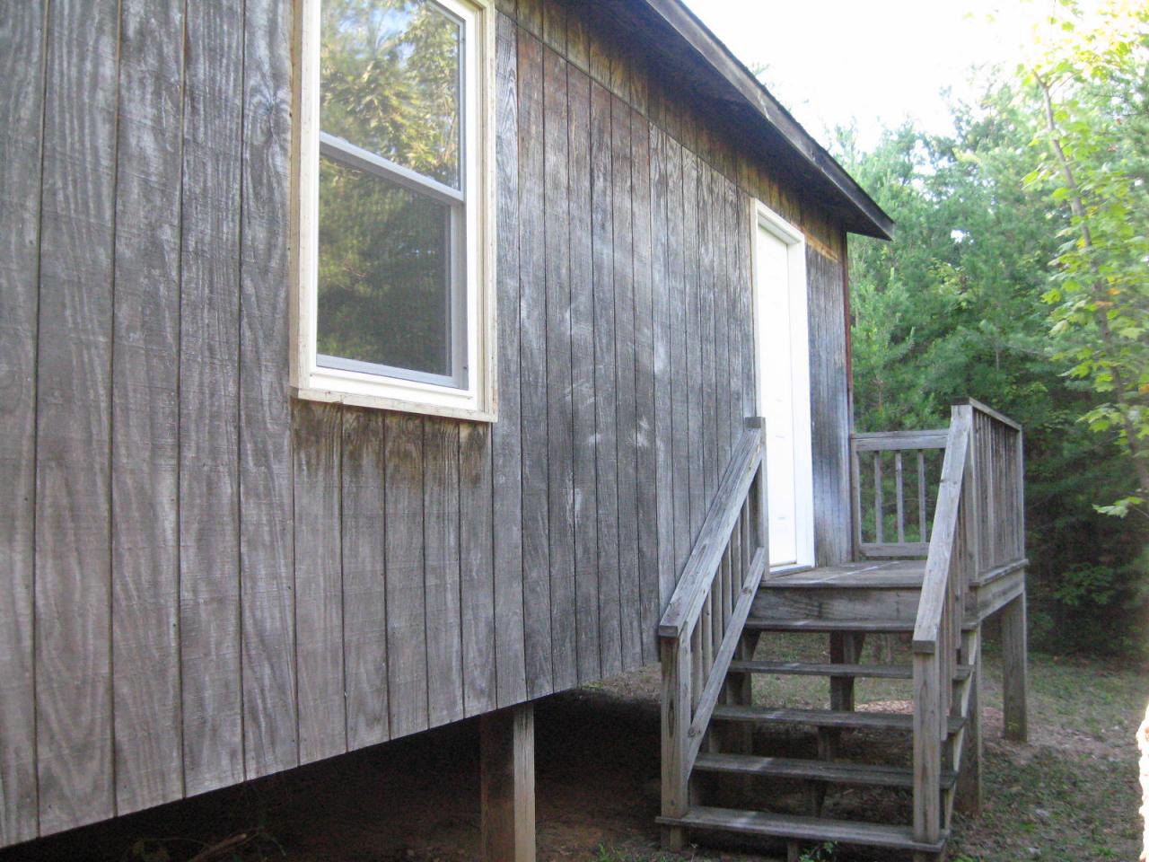 Lot 33 Ridgewood Road Huddleston, VA 24104 - Photo 3 of 10 rear of cabin
