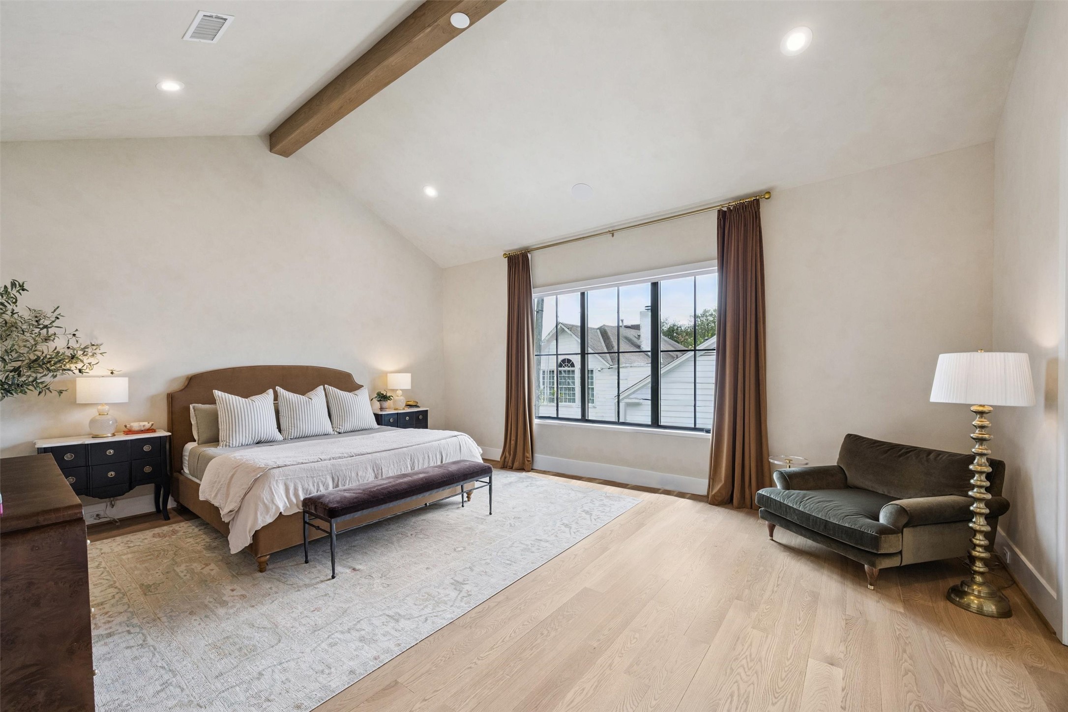 2823 Plumb Street Houston, TX 77005 - Photo 12 of 16 A serene sanctuary with optional upgraded vaulted ceilings, soft natural light, and designer touches, this builder’s previous work sets the tone for your future retreat.
*Photos shown are examples of the builder’s previously completed homes and may include optional or upgraded features.