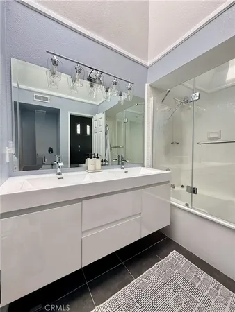 $4,400 | 2165 Canyon Drive, Unit B1, Costa Mesa, CA 92627