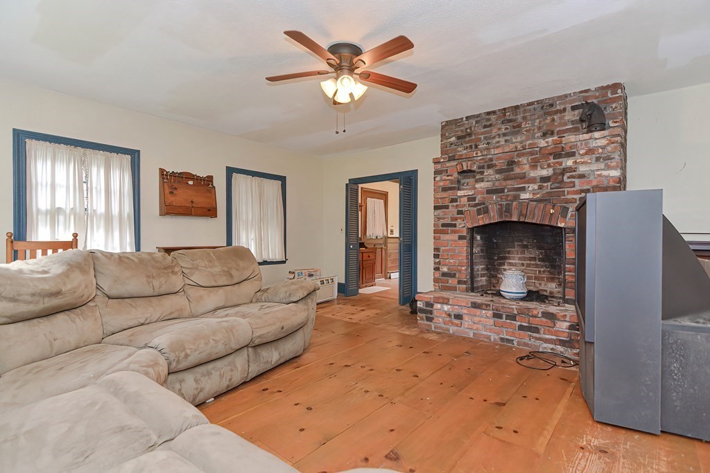 42 True Road Salisbury, MA 01952 - Photo 6 of 18