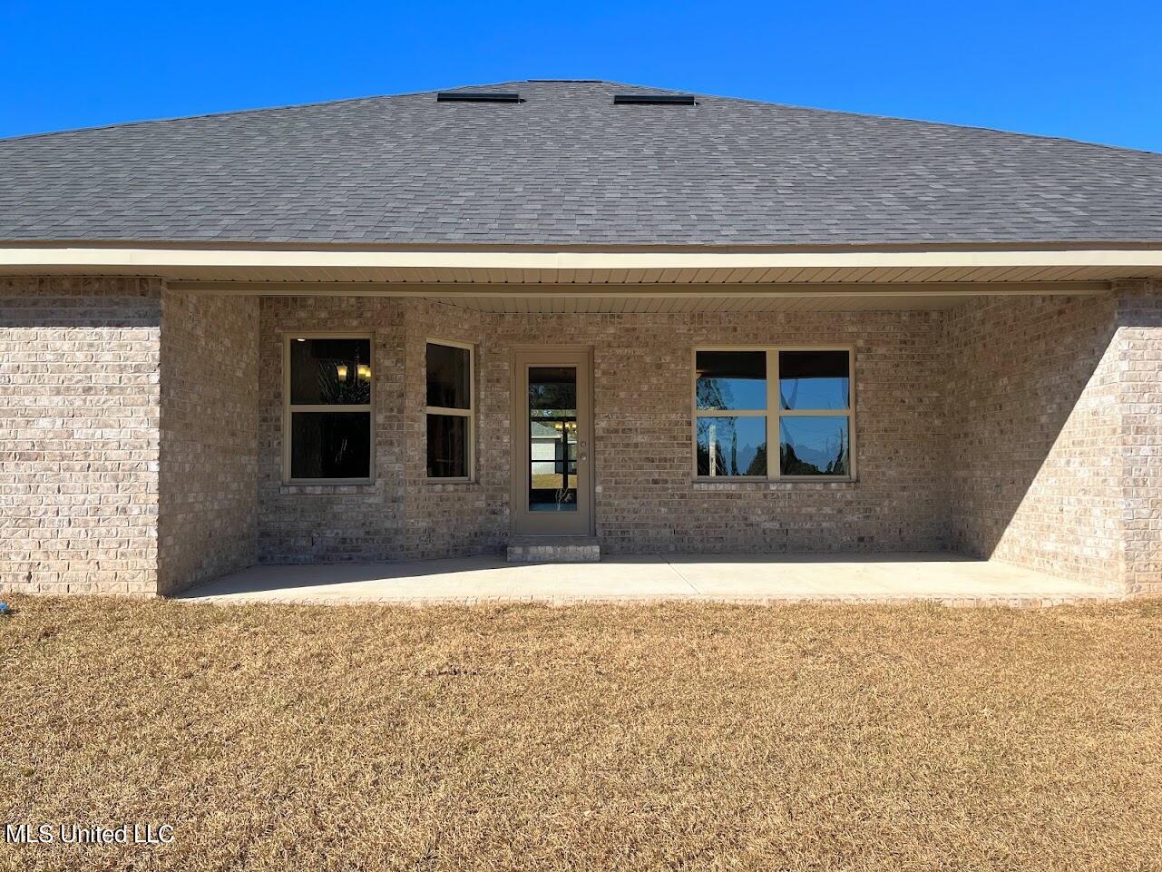 6203 Roxanne Way Biloxi, MS 39532 - Photo 19 of 31 lot 47 covered back porch