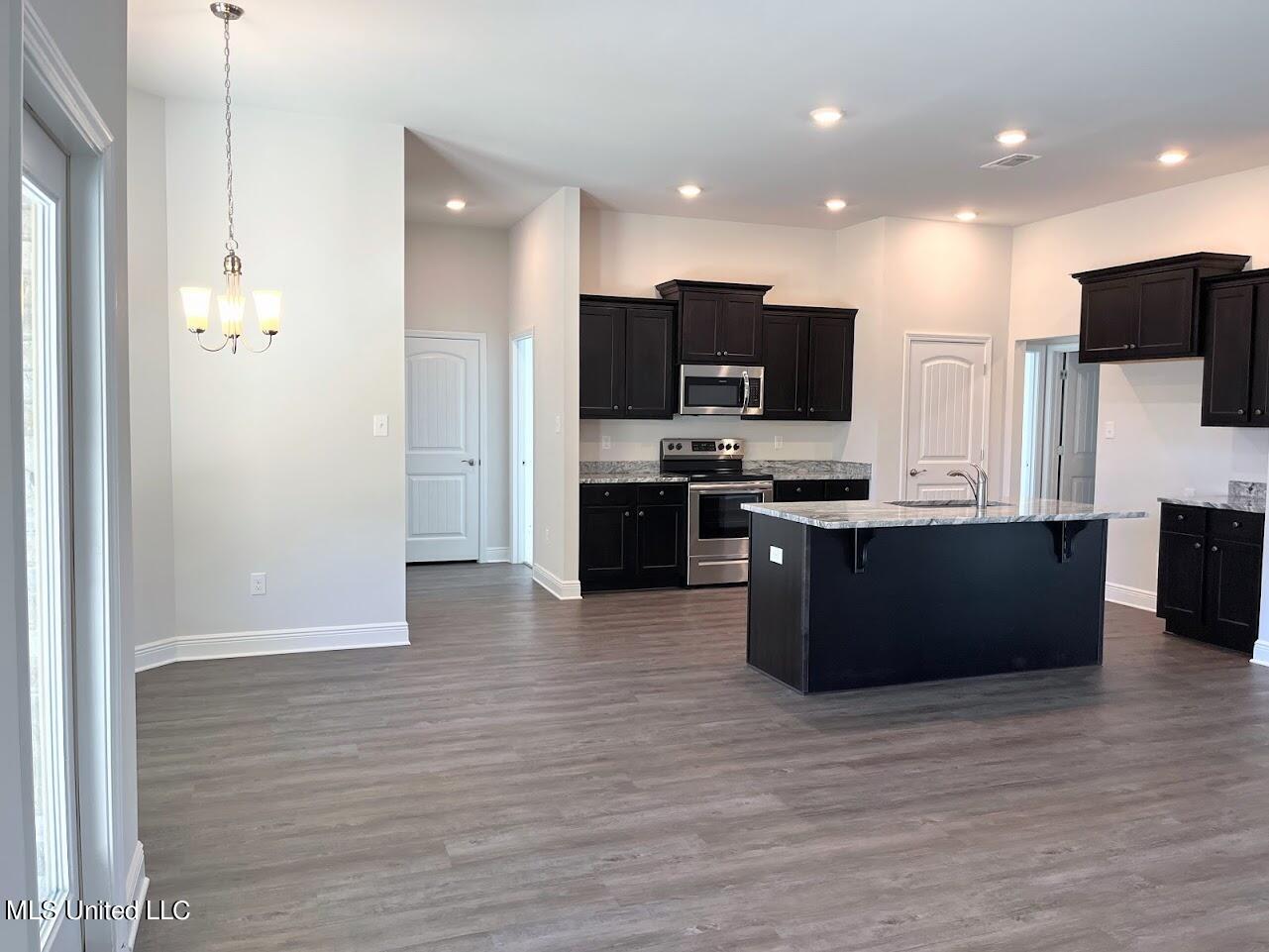 6203 Roxanne Way Biloxi, MS 39532 - Photo 8 of 31 lot 47 Kitchen and Breakfast nook