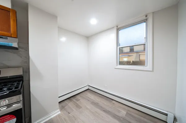 $2,200 | 365 Claremont Avenue, Unit 1, Jersey City, NJ 07305