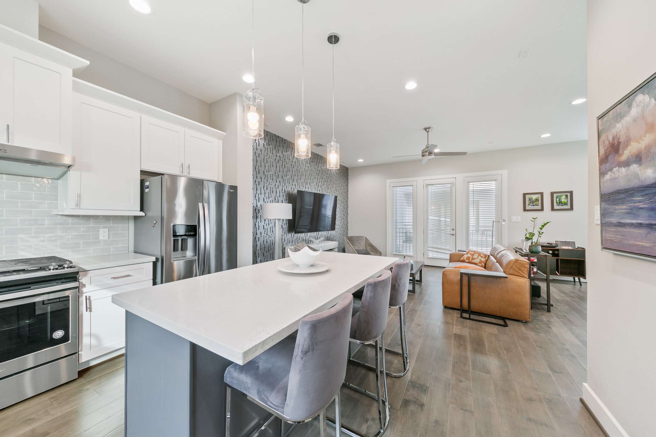4032 Buck Street, Unit A Houston, TX 77020 - Photo 19 of 39 a large kitchen with a table and chairs