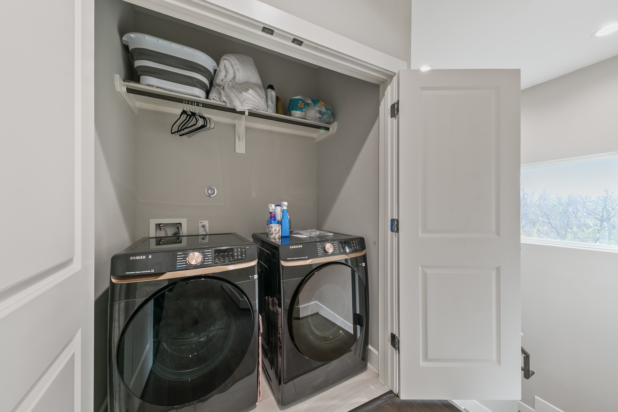 4032 Buck Street, Unit A Houston, TX 77020 - Photo 23 of 39 a utility room with dryer and washer