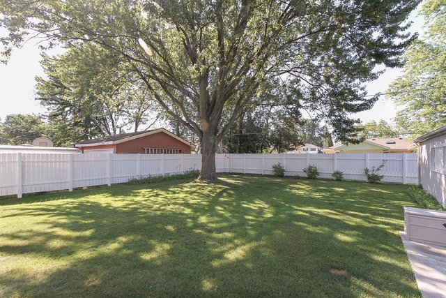 565 Morgan Lane Hoffman Estates, IL 60169 - Photo 24 of 25