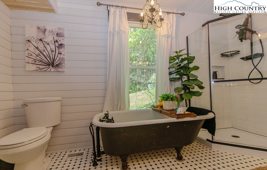 403 Linville Creek Road Vilas, NC 28692 - Photo 20 of 46 Gallery Image 20