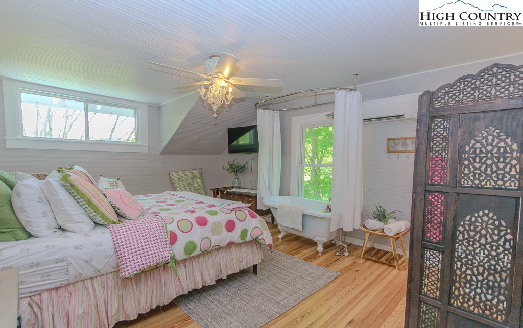 403 Linville Creek Road Vilas, NC 28692 - Photo 34 of 46 Gallery Image 34