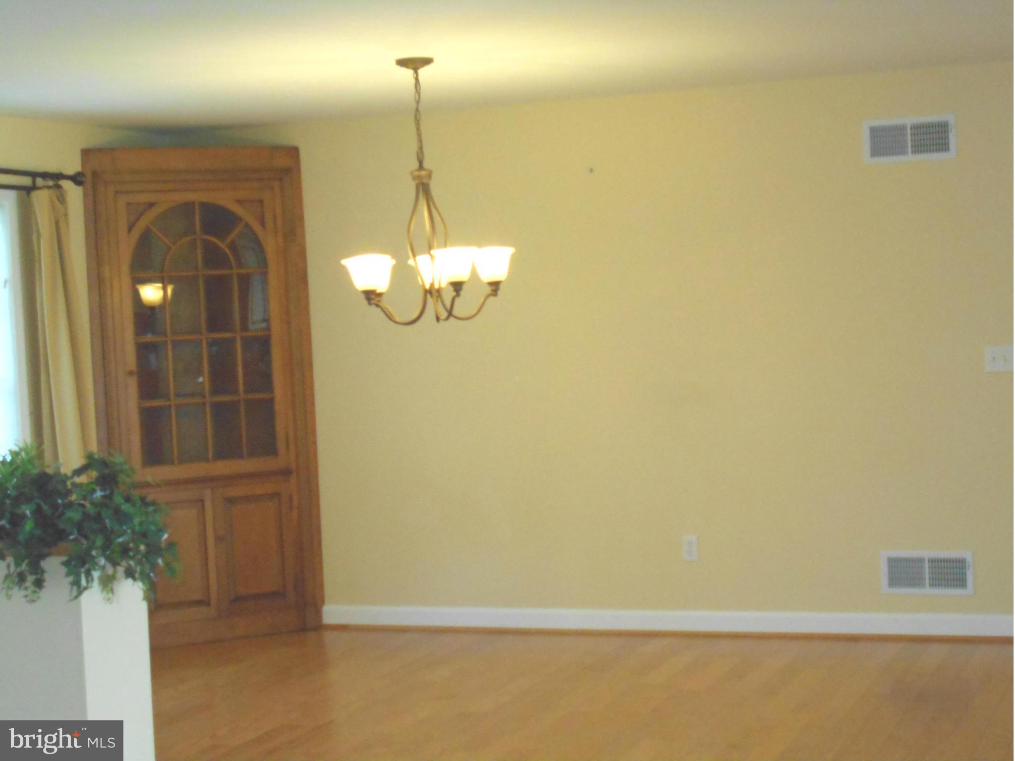 1119 Klees Mill Road Westminster, MD 21157 - Photo 11 of 27 Interior (General)