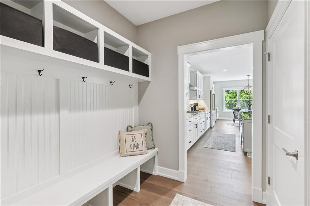 102 Bartlett Lane Wexford, PA 15090 - Photo 21 of 40 a hallway with windows