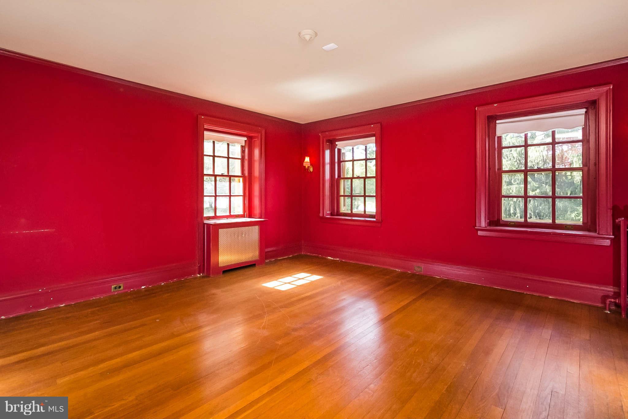 5805 Roland Avenue Baltimore, MD 21210 - Photo 14 of 30 Bedroom (Master)