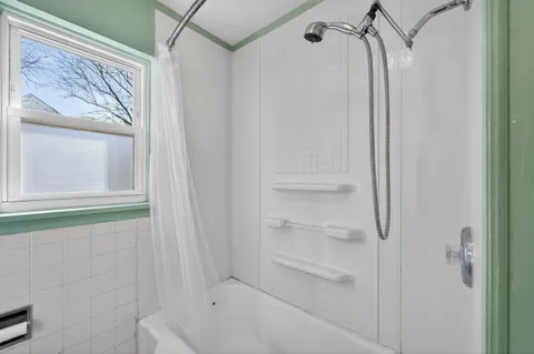 $344,900 | 1207 Grant Street, Lake Geneva, WI 53147