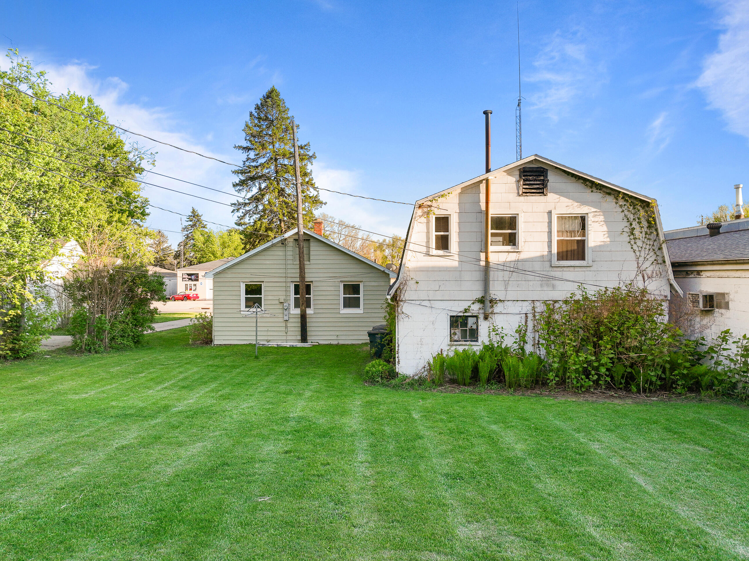 1207 Grant Street Lake Geneva, WI 53147 - Photo 6 of 40 back of home