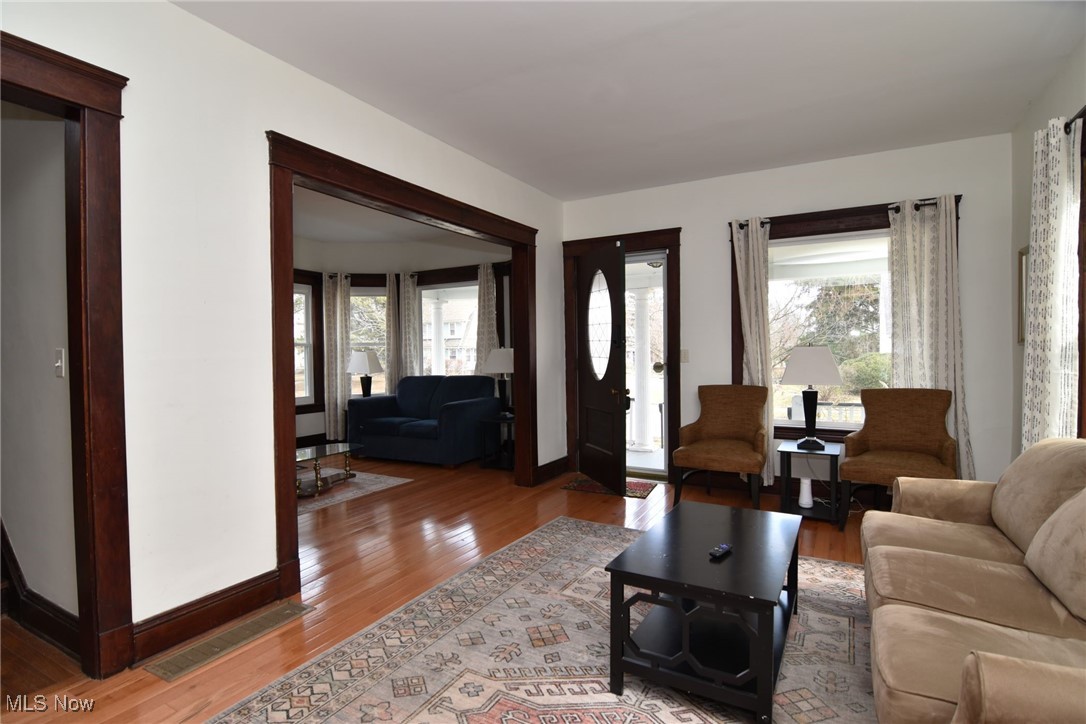 1520 Maple Road Cleveland Heights, OH 44121 - Photo 6 of 45