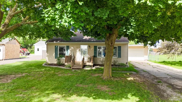 $155,000 | 309 North 2nd Street, Shepherd, MI 48883