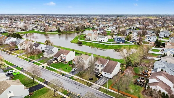 $399,900 | 2604 Discovery Drive, Plainfield, IL 60586