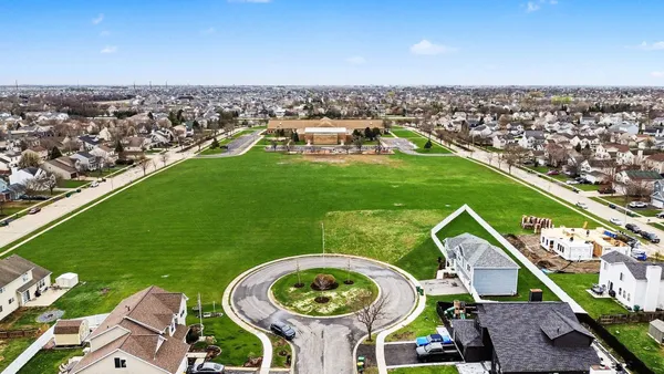 $399,900 | 2604 Discovery Drive, Plainfield, IL 60586