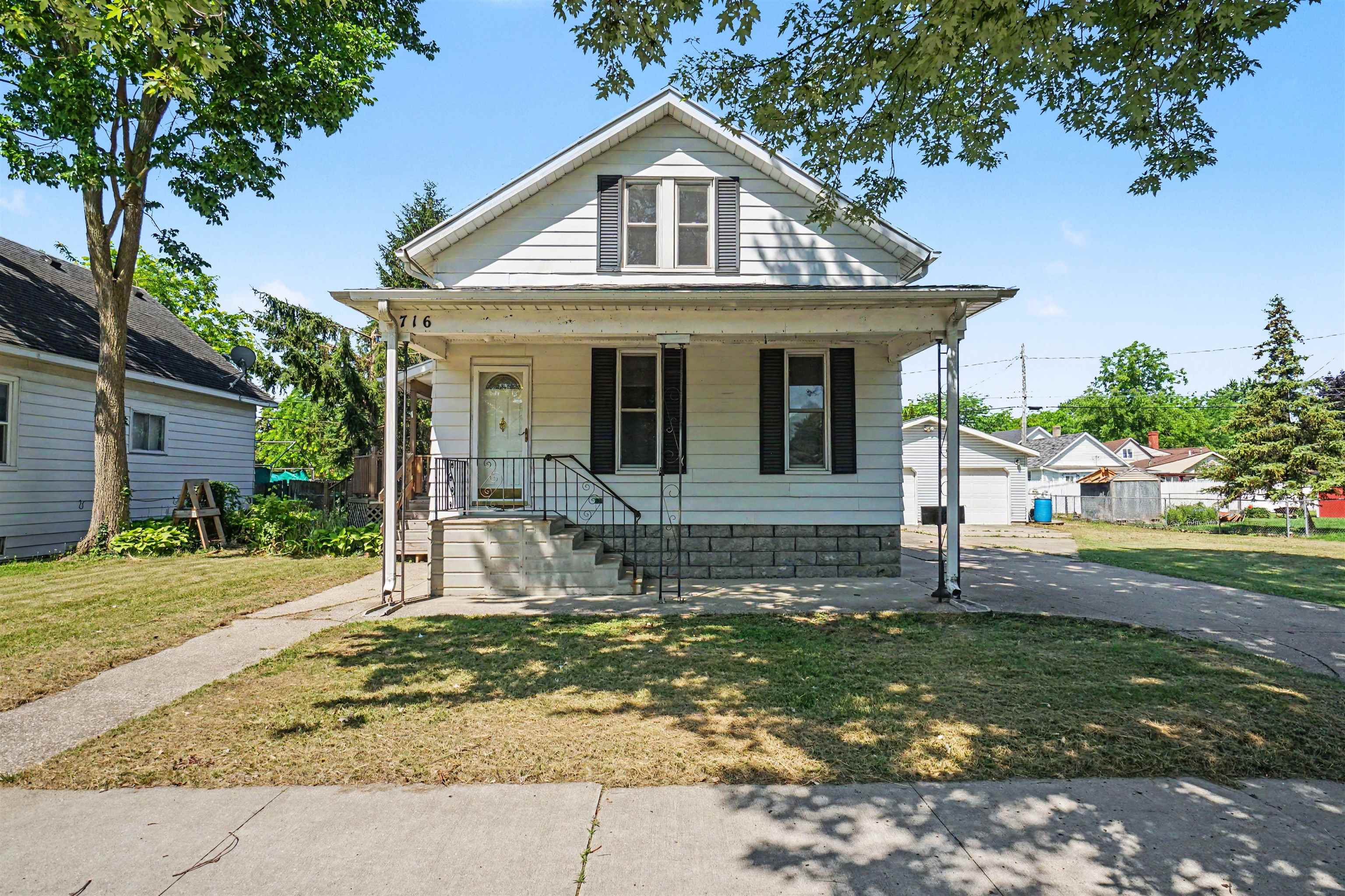 716 Webster Street Bay City, MI 48708 - Photo 2 of 19