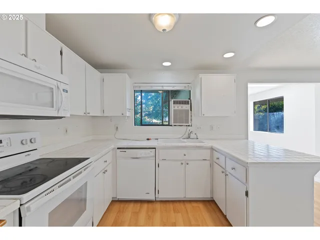 $524,000 | 4494 Southwest 179th Avenue, Beaverton, OR 97078