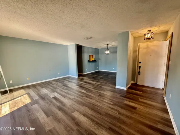 $1,250 | 3765 Crown Point Road, Unit 13, Jacksonville, FL 32257