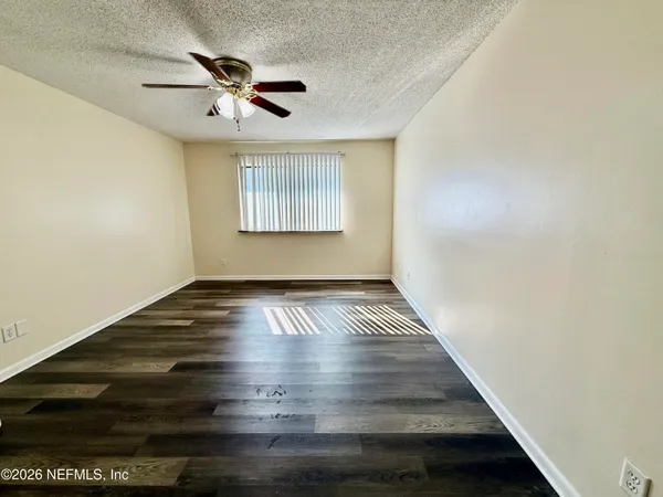 $1,250 | 3765 Crown Point Road, Unit 13, Jacksonville, FL 32257