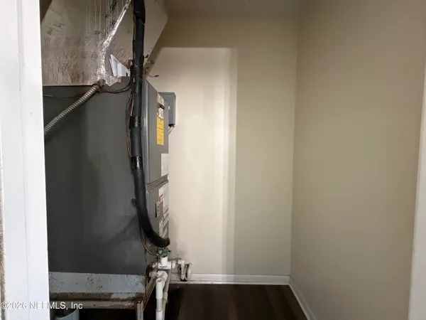 $1,250 | 3765 Crown Point Road, Unit 13, Jacksonville, FL 32257