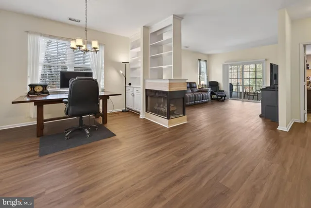 $425,000 | 269 Meadowlark Drive, Hamilton, NJ 08690