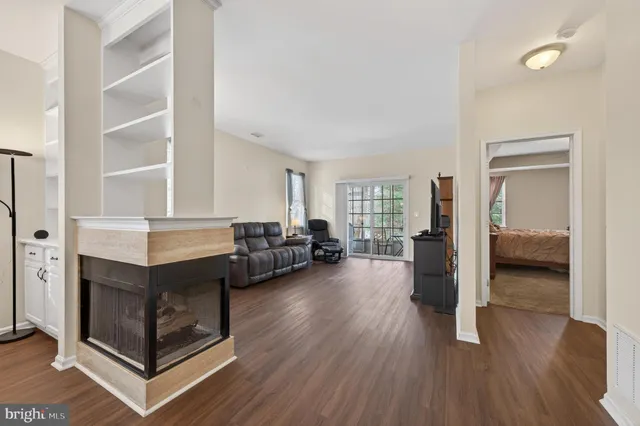 $425,000 | 269 Meadowlark Drive, Hamilton, NJ 08690