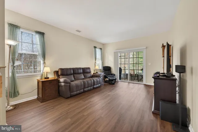 $425,000 | 269 Meadowlark Drive, Hamilton, NJ 08690