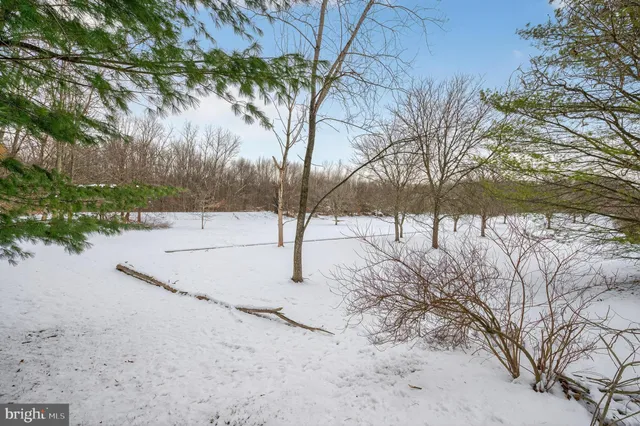 $425,000 | 269 Meadowlark Drive, Hamilton, NJ 08690