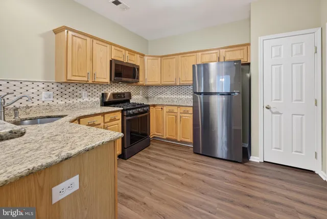 $425,000 | 269 Meadowlark Drive, Hamilton, NJ 08690