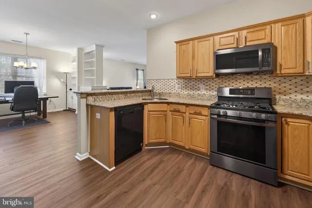 $425,000 | 269 Meadowlark Drive, Hamilton, NJ 08690