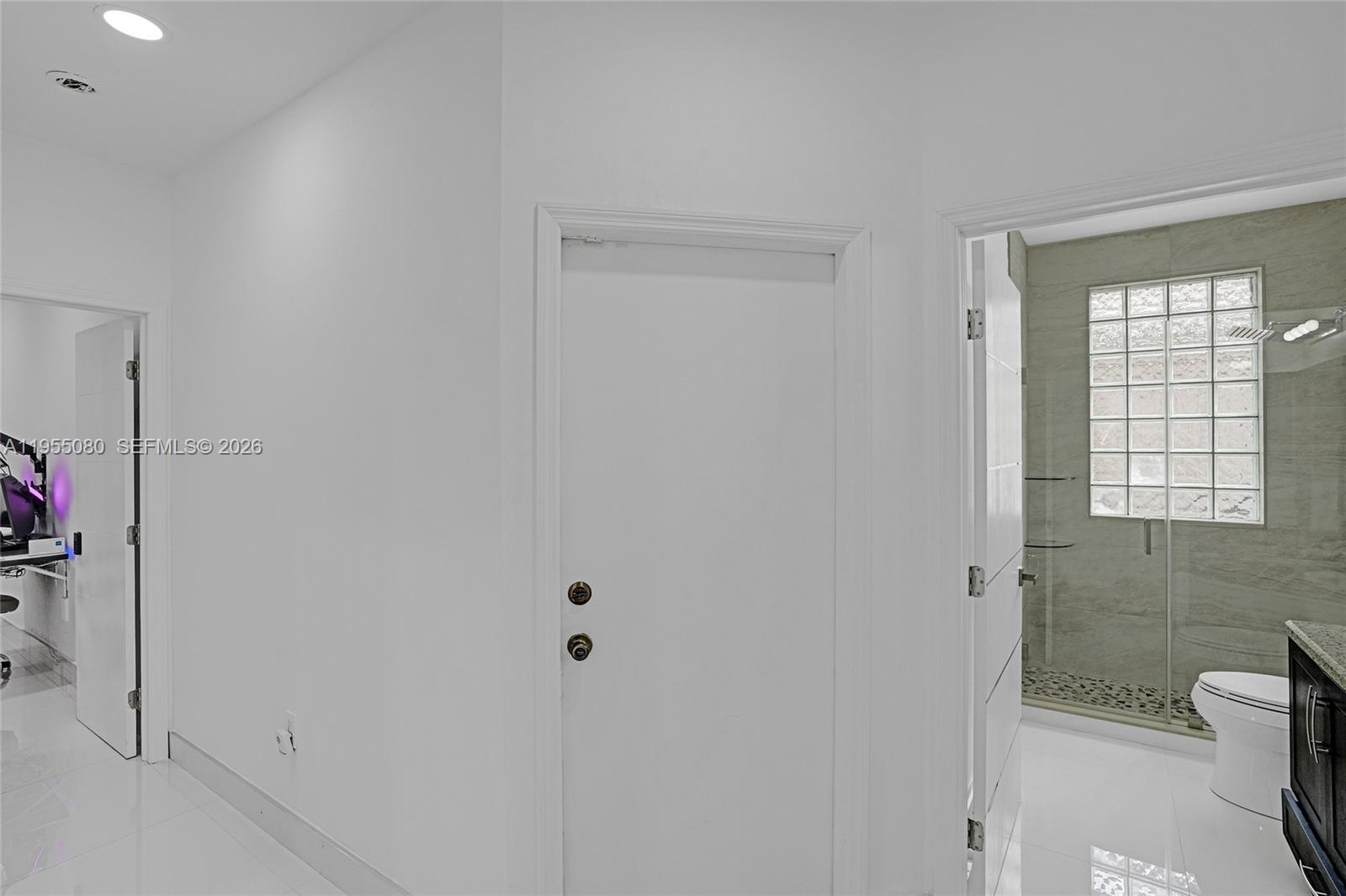 7952 Northwest 198th Street Hialeah, FL 33015 - Photo 17 of 38