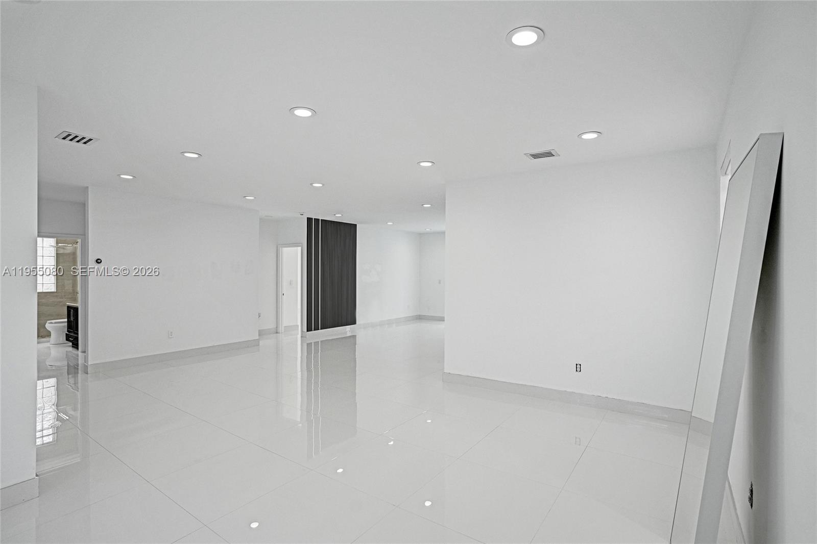 7952 Northwest 198th Street Hialeah, FL 33015 - Photo 5 of 38