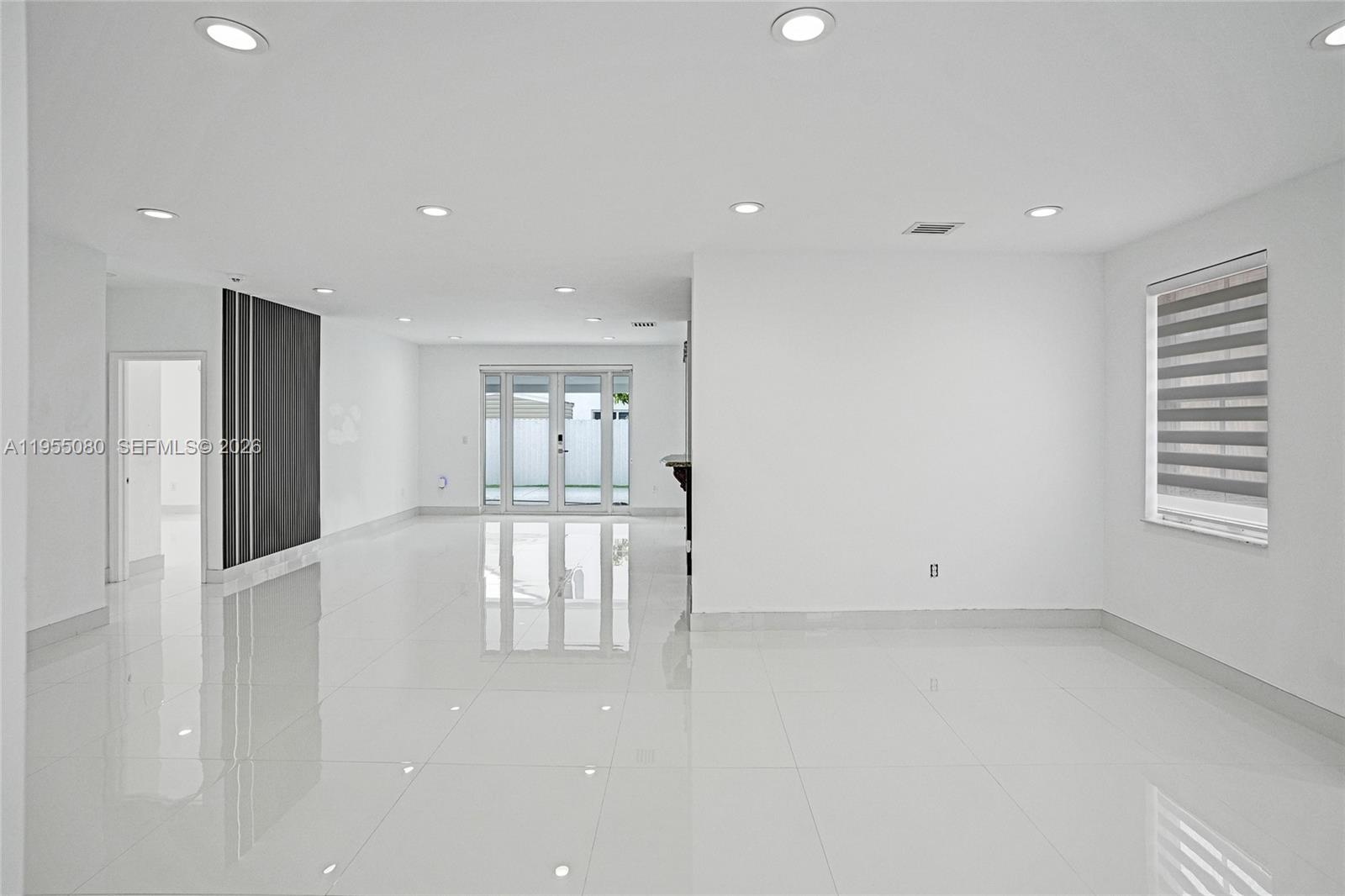 7952 Northwest 198th Street Hialeah, FL 33015 - Photo 6 of 38