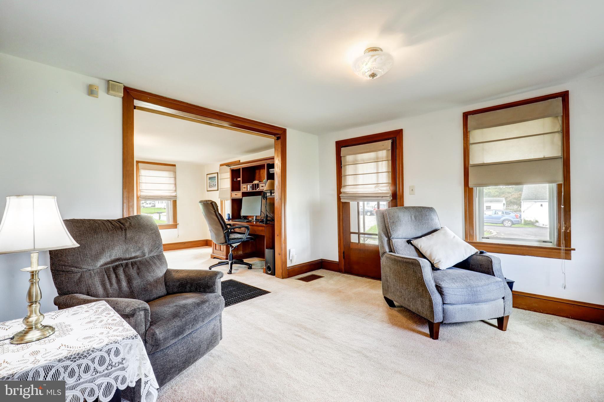 204 Roneys Corner Road Oxford, PA 19363 - Photo 7 of 33 a living room with furniture and a window