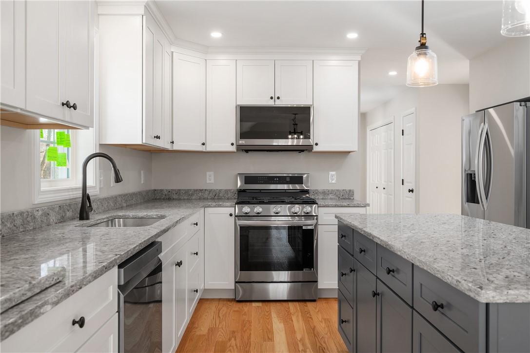 4 Jencks Road Cumberland, RI 02864 - Photo 18 of 42