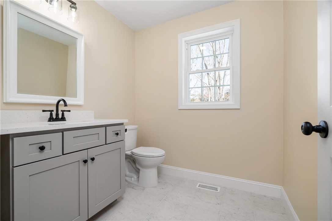 4 Jencks Road Cumberland, RI 02864 - Photo 25 of 42