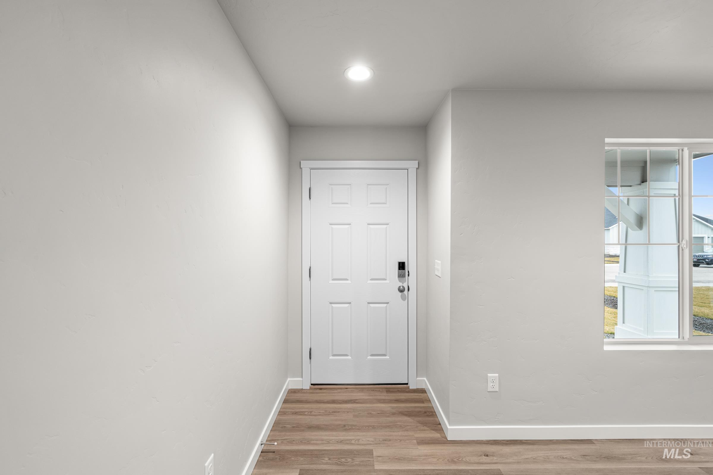 1651 Dyer Street Middleton, ID 83644 - Photo 2 of 28 Entryway with wood finished floors and recessed lighting