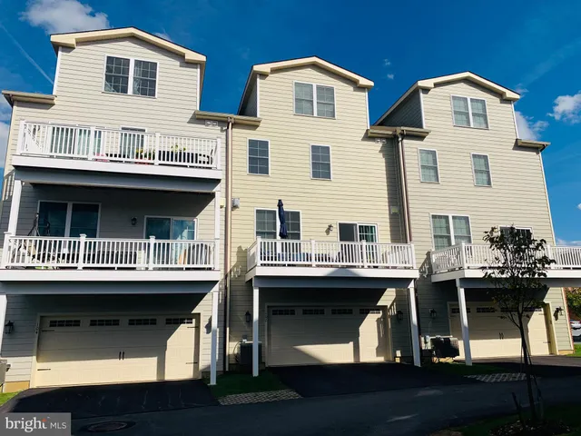 $4,800 | 102 Agnes Grace Lane, Unit 13, Wayne, PA 19087