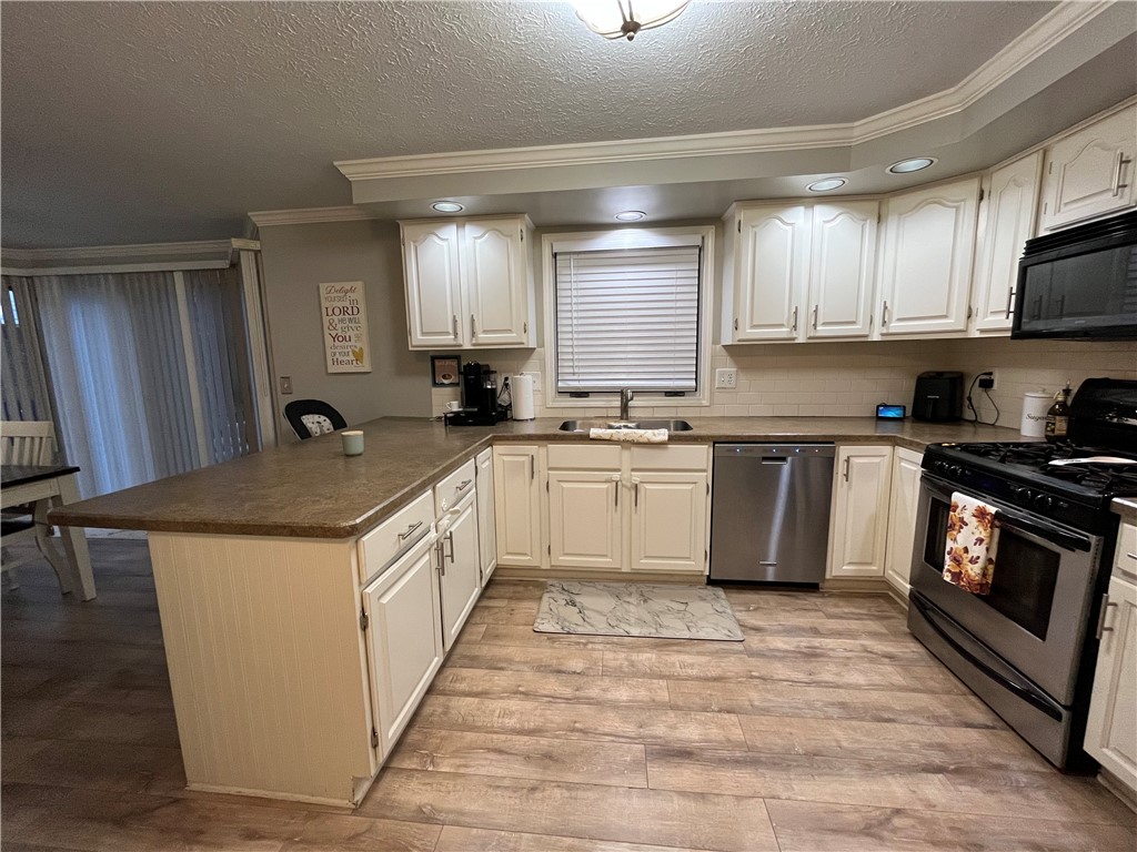 33 Alcott Road Greece, NY 14626 - Photo 11 of 20