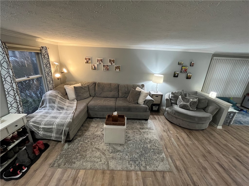 33 Alcott Road Greece, NY 14626 - Photo 4 of 20