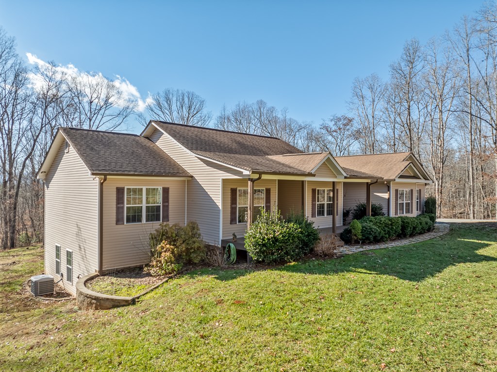 87 Pea Ridge Road Blairsville, GA 30512 - Photo 3 of 52 Gallery Image 3